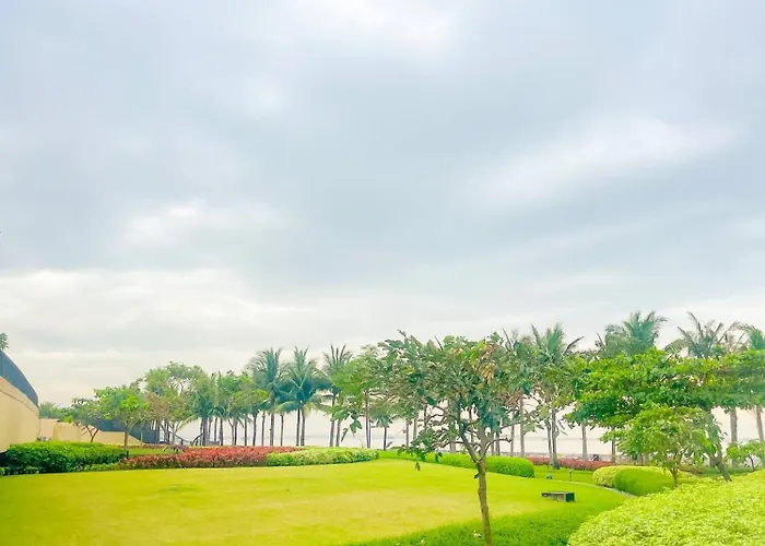 Apartment Sophisticated Escape Steps From Solaire & Of Dreams *