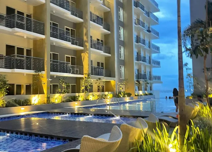 Apartment Sophisticated Escape Steps From Solaire & Of Dreams